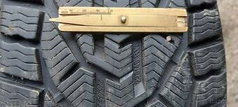 Zimní pneu 225/45R17 Kormoran (53)
