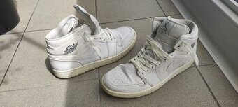 Jordan 1 retro vel. 46