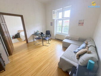 Pronájem bytu 2+1 50m2 balkon Štefánikova Praha Smíchov