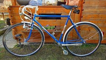 Staré silniční kolo Eska.