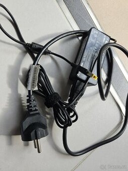 Zdroj Lenovo obdelnikovy konektor