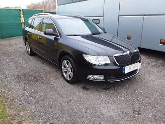 SUPERB II COMBI 2.0TDI 125KW,XENON,KLIMA,CHROM-PAKET,POJÍZDN