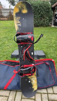 Set snowboard Burton 134 a boty Head 41 s BOA utahováním