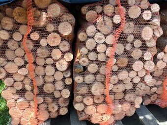 TVRDÉ PALIVOVÉ DŘEVO, POLENA, SUCHÉ IHNED NA TOPENÍ