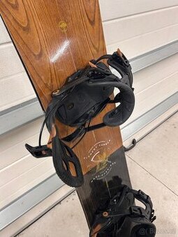 Prodej Snowboardu Arbor