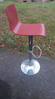 Kadeřnická-barová židle