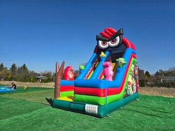 Skakaci Hrad Angry Bird