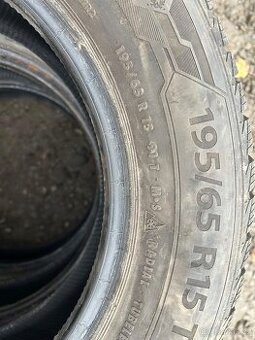 195/65 R15 91T - zimní pneu Barum Polaris