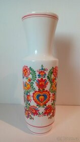 Stará váza a talíř , Jihočeský porcelán