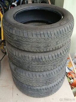 Sada pneumatik Dunlop celoroční (zimní) 185/60 R15