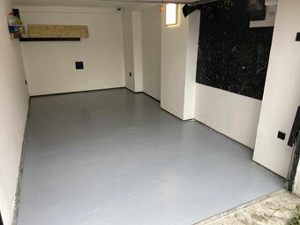 Garáž u Kauflandu 18m2 s elektřinou - 1