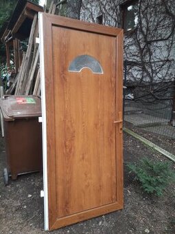 Prodám vchodové dveře