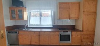 Kuchyňská linka smrk masiv se spotřebiči,6263