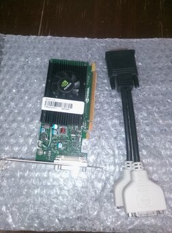 Nvidia NVS 315 1GB + AMD Radeon HD 7450 1GB + DMS-59 redukce