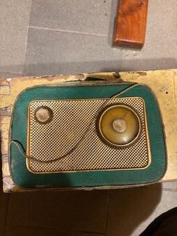 Radio Tesla T58 zelená