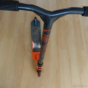 Dětská freestyle koloběžka 8-12 let