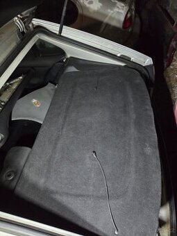 Plato kufru Seat leon 1m