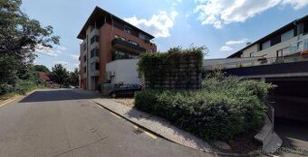 Dolní Břežany, centrum obce, 109 m2 - 1