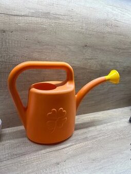 Konev na zalévání kytek 4,5 L