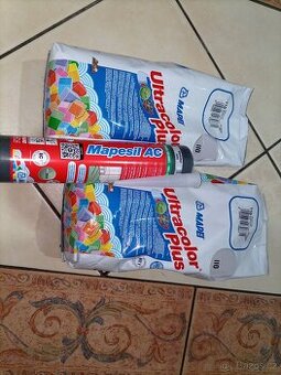 Spárovací hmota MAPEI