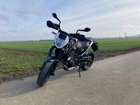 KTM 690 Duke