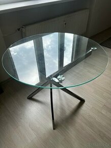 Kulatý skleněný stůl - 1