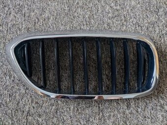 Mřížka chladiče BMW 5 G30/31 PRAVÁ