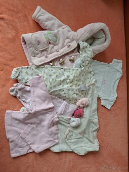 sada obleceni holcici 0-1 rok