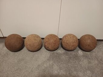 Staré kuželkářské koule - 1
