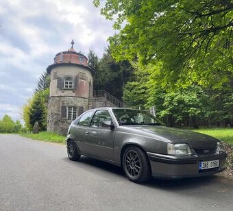 Opel Kadett GSI 16v