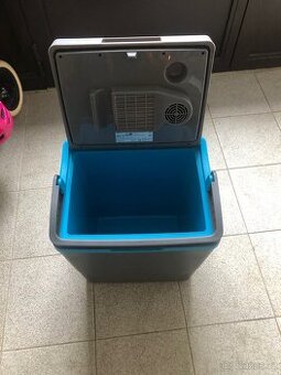 Chladící box Crivit 12V/230V.