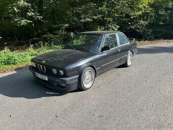 BMW E30 325i