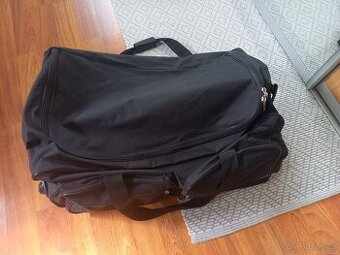 Prodám cestovní tašku na kolečkách