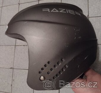 Dětská lyžařská helma Razier
