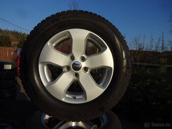 Jeep Grand Cherokee - zánovní zimní alu kola 18" 5x127