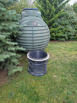 Nádrž na dešťovou vodu.