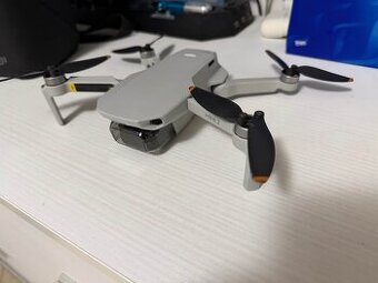 DJI Mini 2 Fly More Combo