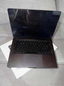 Apple MacBook Pro 14" / M4 / 16GB / 512GB (2024)