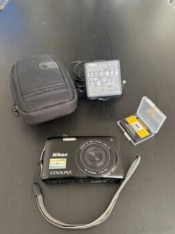 Nikon Coolpix S3300 – TOP stav, nová baterie + pouzdro