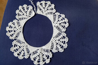 Retro háčkovaný límeček.