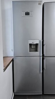 Lednice s mrazákem LG - NO FROST, kombinovaná, výška 190