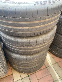 Letní pneu 205/55/R16 Continentál