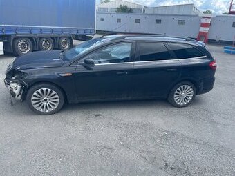Prodám nepojízdný FORD mondeo
