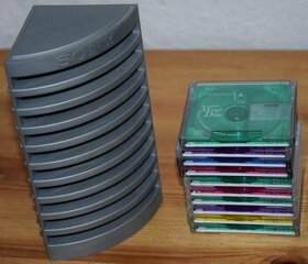 MD minidisk box/stojan na 10x MD minidisc, orig.SONY + media - 1