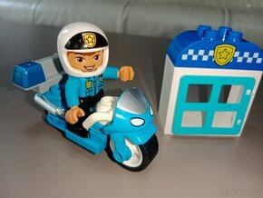 Lego Duplo policejní motorka