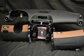 Palubní deska Airbag bezpečnostní pás dopinač pásu