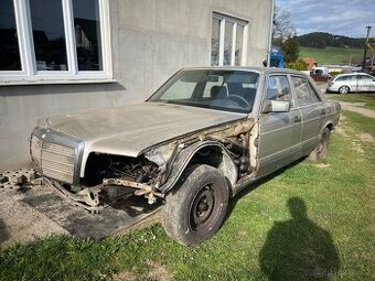 Mercedes Benz W126 300E