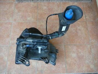 VW CADDY + CADDY MAXI - 2015-2021 - NÁDOBA ADBLUE 2K5131877B