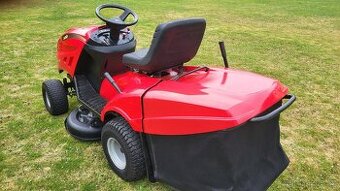 Značkový zahradní traktor, motor Briggs 13,5Hp, automat