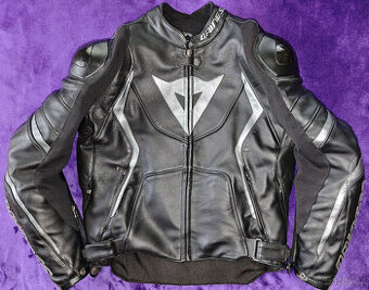 Moto bunda DAINESE AVRO 4 black/grey vel. 52